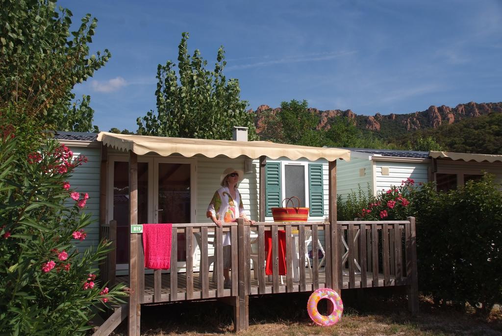 Camping Vallee Du Paradis Saint-Raphaël Pokoj fotografie