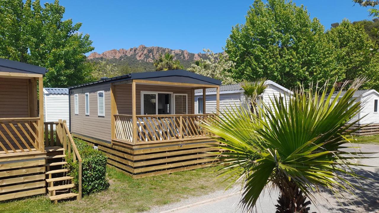 Camping Vallee Du Paradis Saint-Raphaël Exteriér fotografie